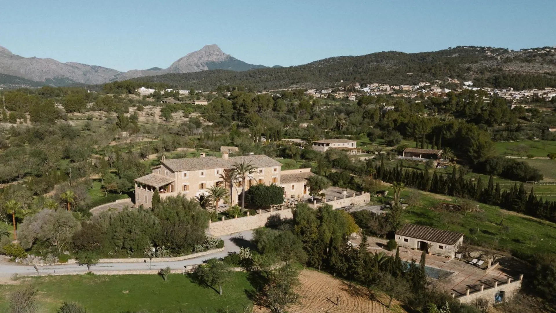 Finca Can Estades contacts